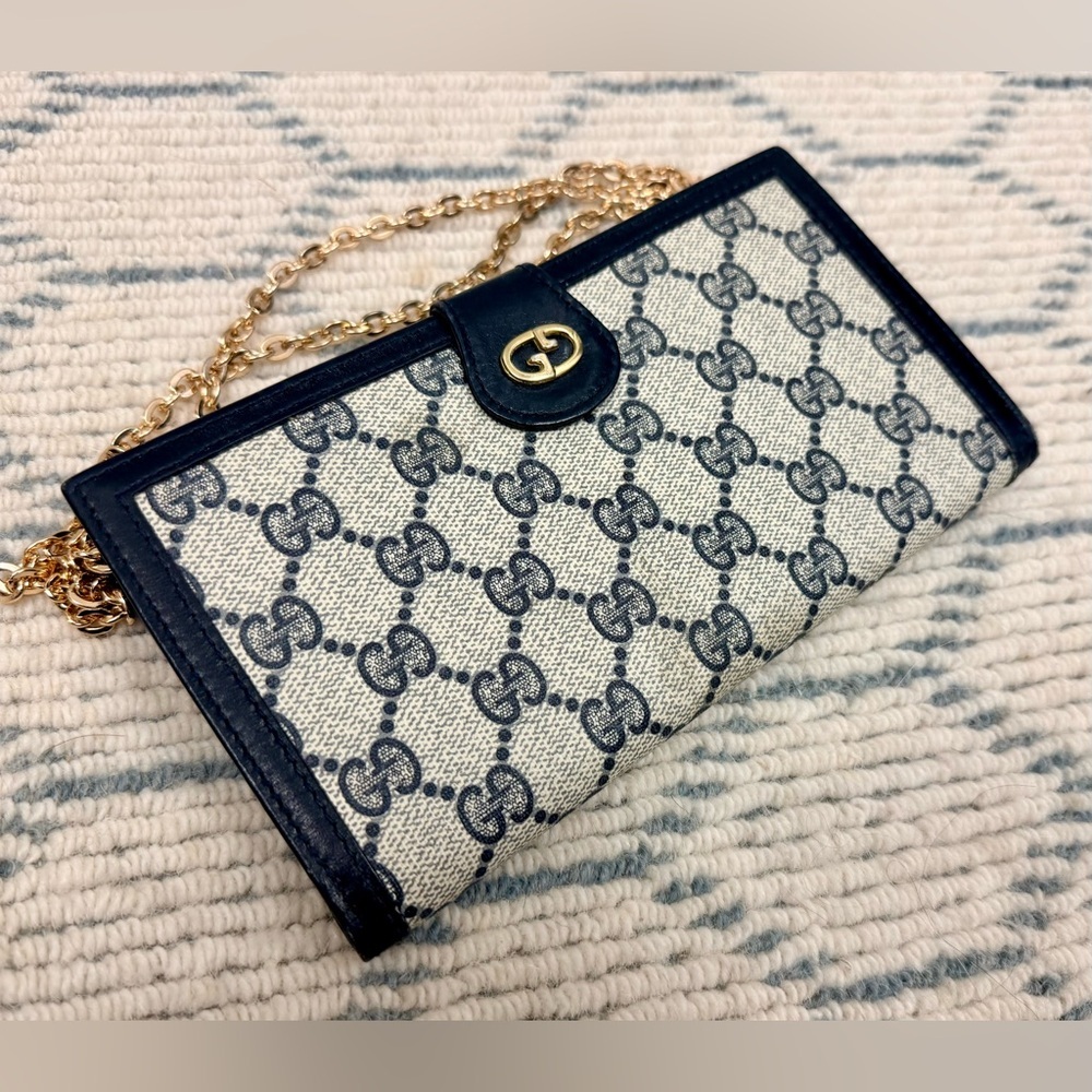 GUCCI Vintage 80’s Rare Navy GG Supreme Monogram Canvas Clutch W/ Crossbody - Picture 4 of 16